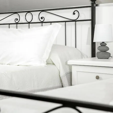 Angelique Guest house 2*
