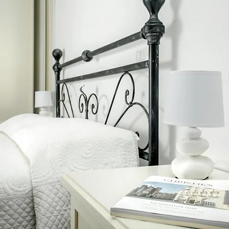 Guest house Angelique 2*